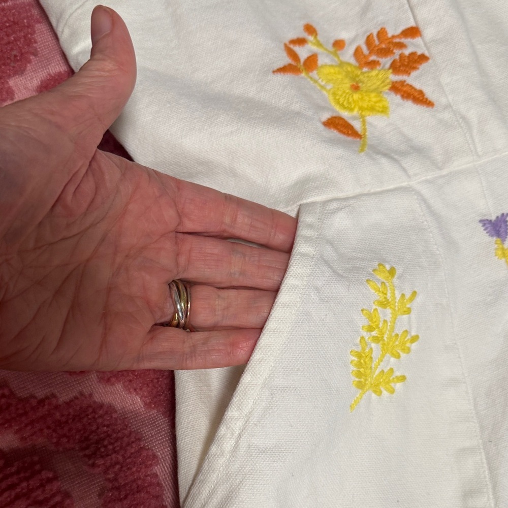 Roller Rabbit White Dress with Colorful Floral Embroidery - Picture 5 of 12